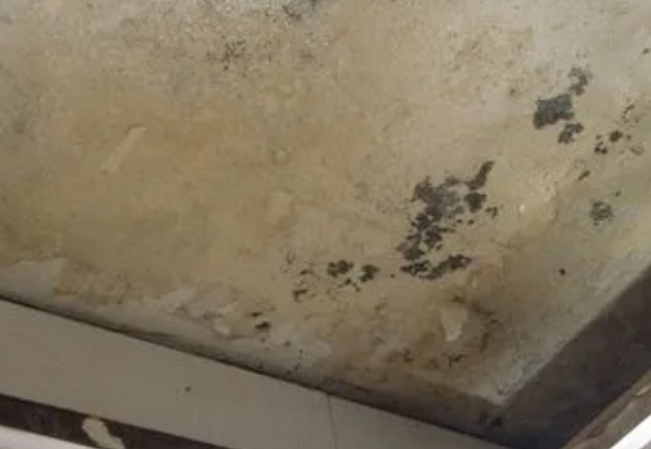 鲅鱼圈阳台漏水维修公司分享下鲅鱼圈卫生间渗水维修需要注意哪些问题。
