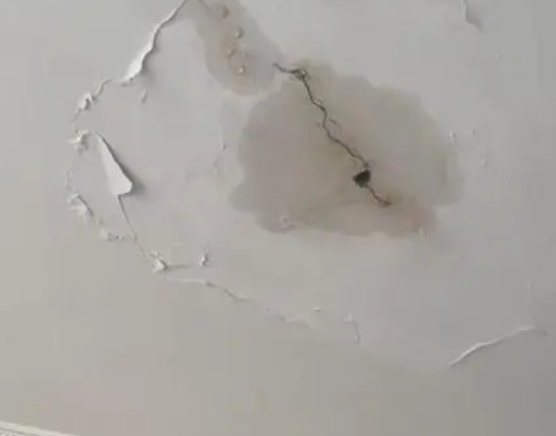 鲅鱼圈阳台漏水维修公司分享下屋面防水工程质量问题原因分析